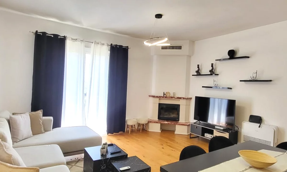 Shtepi me qera Apartament ne Tirane, 2+1, Mobilimi E mobiluar, Pagesa 1,100  Euro.
