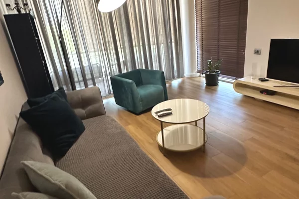 Shtepi me qera Apartament ne Tirane, 2+1, Mobilimi E mobiluar, Pagesa 1,000  Euro.