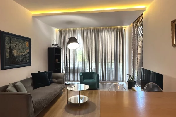 Shtepi me qera Apartament ne Tirane, 2+1, Mobilimi E mobiluar, Pagesa 1,000  Euro.