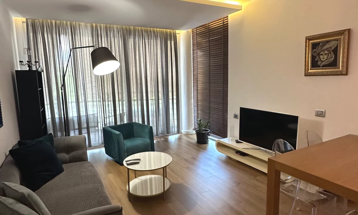 Shtepi me qera Apartament ne Tirane, 2+1, Mobilimi E mobiluar, Pagesa 1,000  Euro.