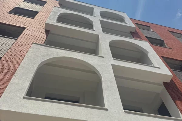 Shtepi ne shitje Apartament ne Tirane, 1+1, Mobilimi Bosh, pa mobiluar, Pagesa 58,710  Euro.