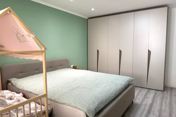 Shtepi ne shitje Apartament ne Durres, 2+1, Mobilimi E mobiluar, Pagesa 145,000  Euro.