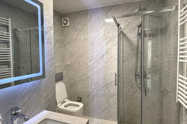 Shtepi ne shitje Apartament ne Durres, 2+1, Mobilimi E mobiluar, Pagesa 145,000  Euro.