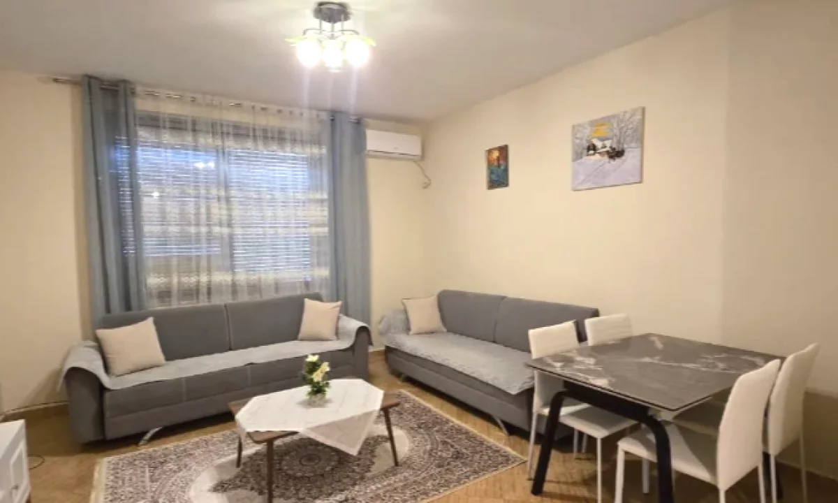 Shtepi me qera Apartament ne Tirane, 2+1, Mobilimi E mobiluar, Pagesa 80,000  Leke.