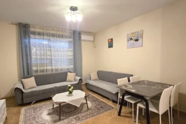 Shtepi me qera 2+1 ne Tirane - 80,000 Leke