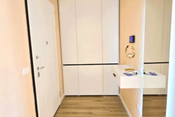 Shtepi me qera Apartament ne Tirane, 2+1, Mobilimi E mobiluar, Pagesa 1,300  Euro.
