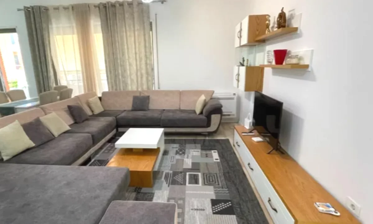 Shtepi me qera Apartament ne Tirane, 2+1, Mobilimi Bosh, pa mobiluar, Pagesa 120,000  Leke.