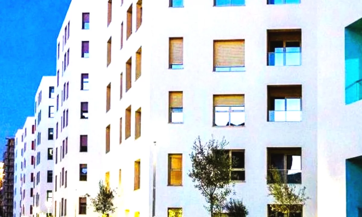 Shtepi ne shitje Apartament ne Tirane, 1+1, Mobilimi Bosh, pa mobiluar, Pagesa 69,100  Euro.