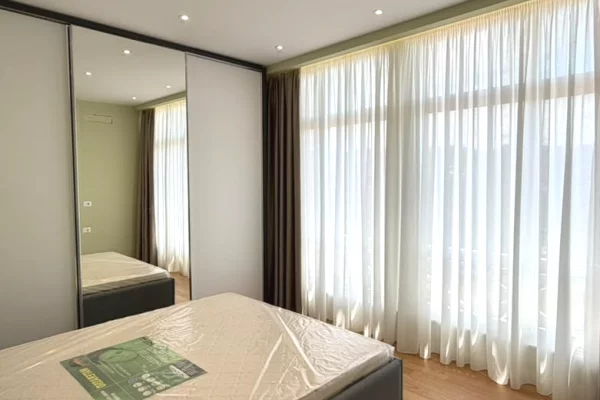 Shtepi ne shitje Apartament ne Tirane, 2+1, Mobilimi Pjeserisht e mobiluar, Pagesa 225,000  Euro.