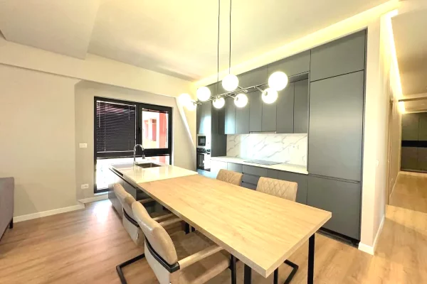 Shtepi ne shitje Apartament ne Tirane, 2+1, Mobilimi E mobiluar, Pagesa 481,000  Euro.