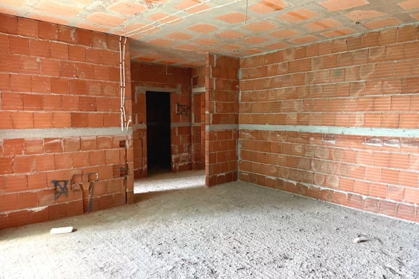 Casa in vendita Appartamento a Tirana, 1+1, Ambiente Vuoto, Pagamento 132,000  Euro.