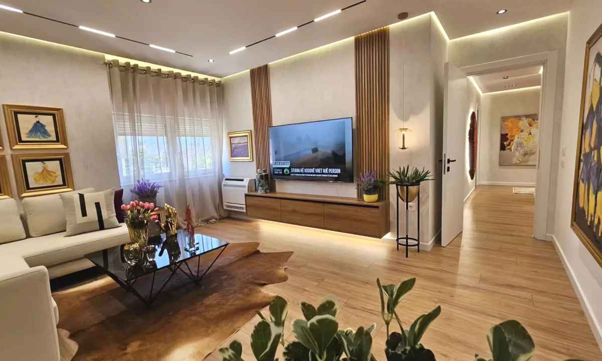 Casa in vendita Appartamento a Tirana, 2+1, Ambiente Arredato, Pagamento 260,000  Euro.