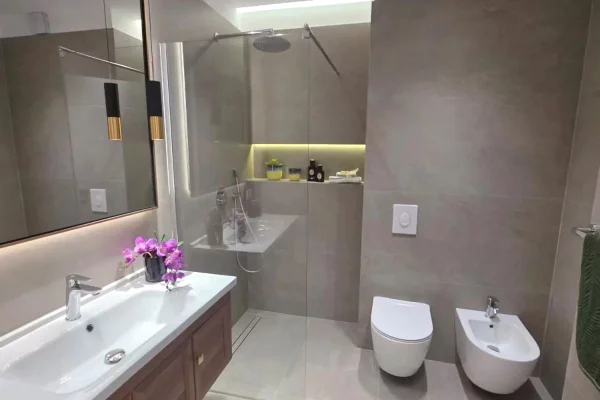 Casa in vendita Appartamento a Tirana, 2+1, Ambiente Arredato, Pagamento 260,000  Euro.