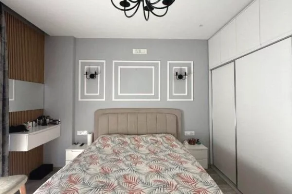 Shtepi ne shitje Apartament ne Tirane, 2+1, Mobilimi Bosh, pa mobiluar, Pagesa 300,000  Euro.