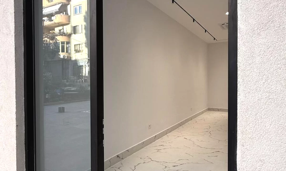 🏪 DYQAN NE SHITJE – MINE PEZA