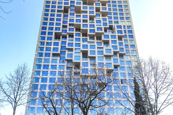 Ambient biznesi ne shitje 1+1 ne Tirane - 2,921,980 Euro
