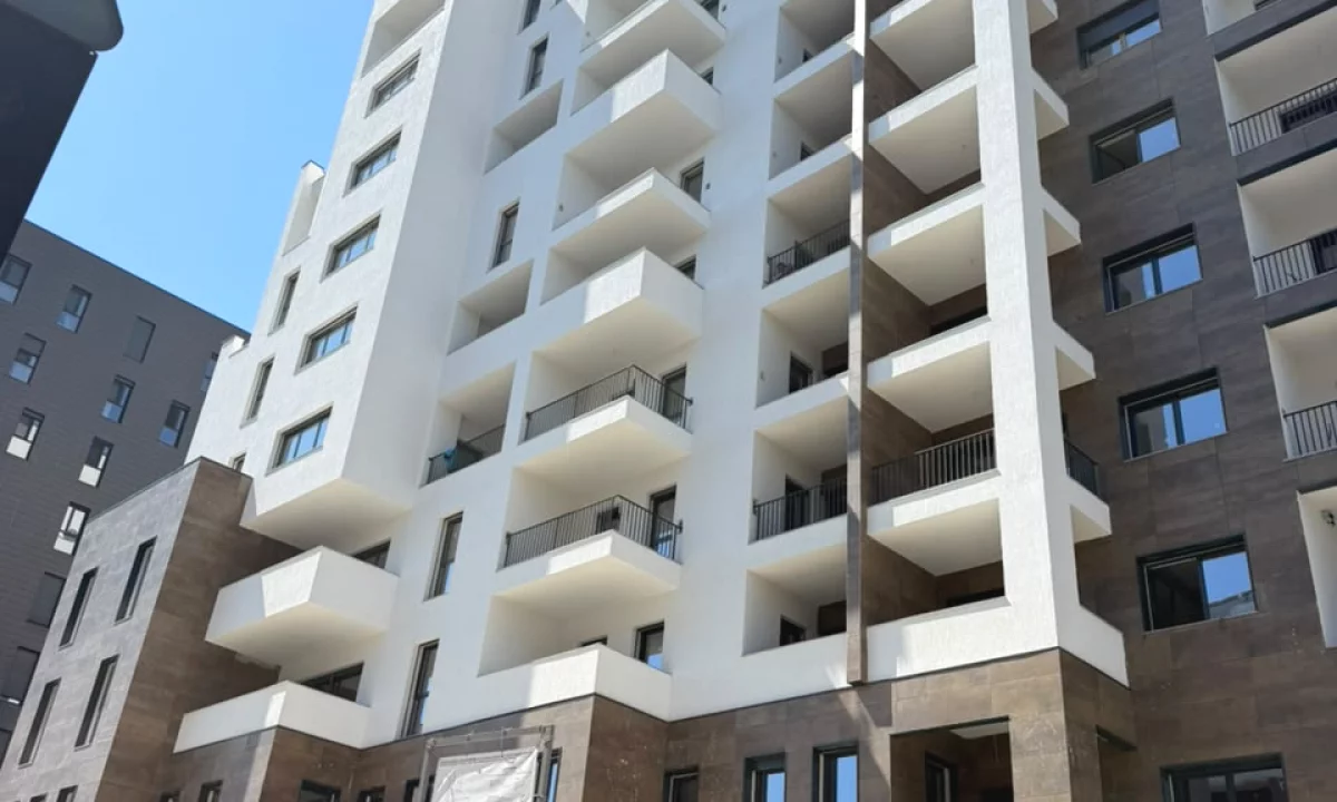 Casa in vendita Appartamento a Tirana, 2+1, Ambiente Vuoto, Pagamento 2,098,000  Euro.