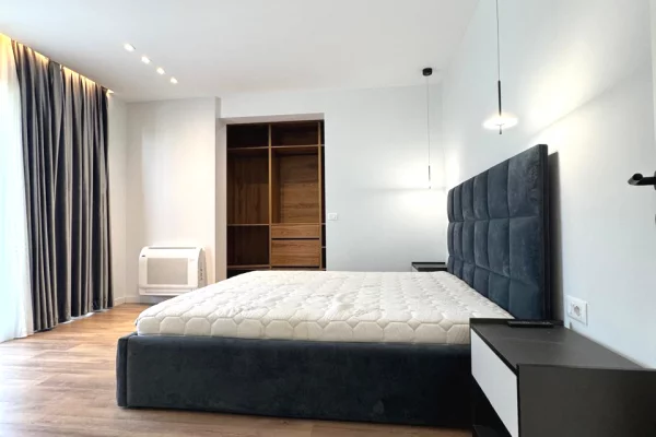Shtepi me qera Vila Luksoze ne Tirane, 3+1, Mobilimi E mobiluar, Pagesa 3,000  Euro.