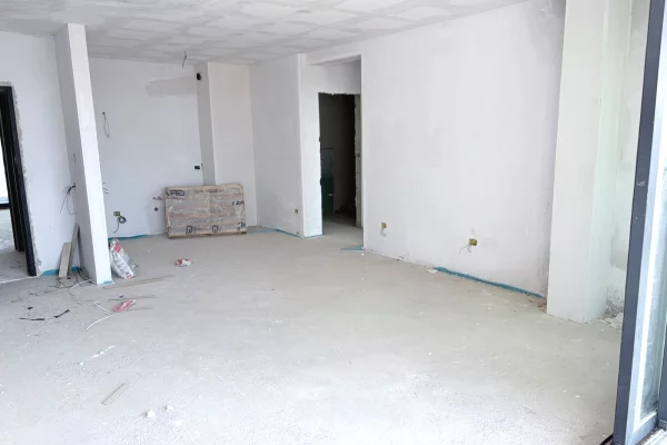 Shtepi ne shitje Apartament ne Durres, 1+1, Mobilimi Bosh, pa mobiluar, Pagesa 198,145  Euro.
