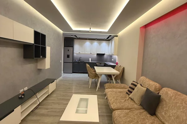 Shtepi ne shitje Apartament ne Tirane, 3+1, Mobilimi Bosh, pa mobiluar, Pagesa 200,000  Euro.