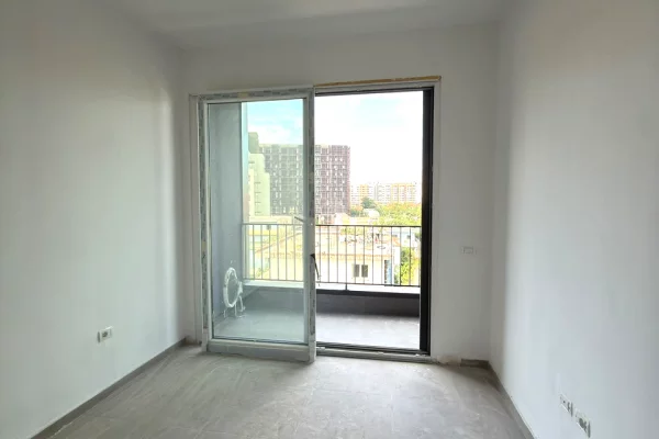 Shtepi ne shitje Apartament ne Tirane, 1+1, Mobilimi Bosh, pa mobiluar, Pagesa 13,000,000  Leke.