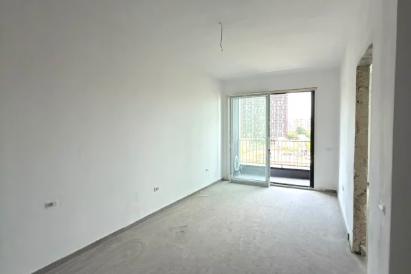 Shtepi ne shitje Apartament ne Tirane, 1+1, Mobilimi Bosh, pa mobiluar, Pagesa 13,000,000  Leke.