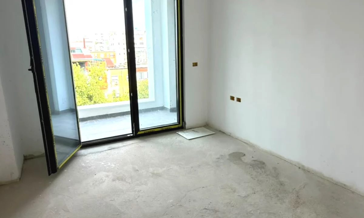 Shtepi ne shitje Apartament ne Tirane, 2+1, Mobilimi Bosh, pa mobiluar, Pagesa 290,000  Euro.