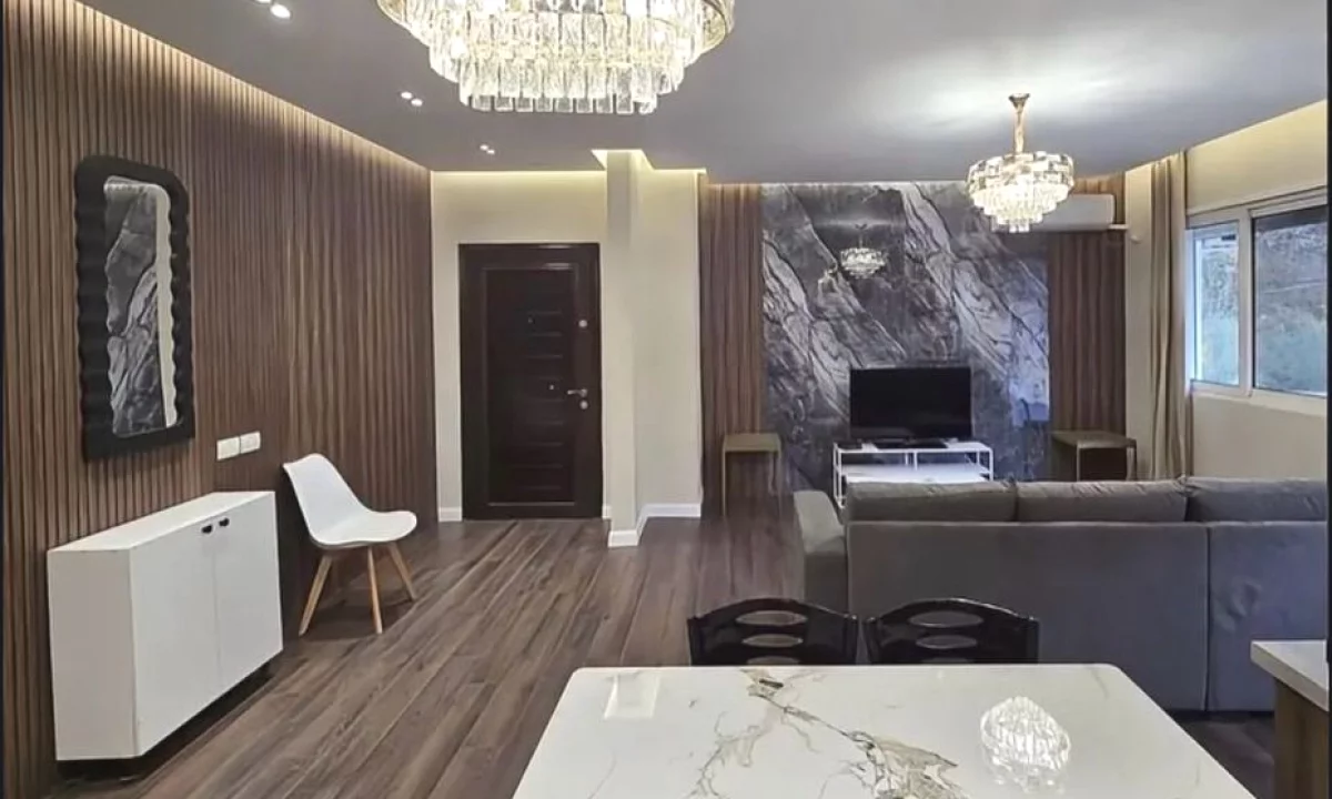 Shtepi ne shitje Apartament ne Tirane, 2+1, Mobilimi E mobiluar, Pagesa 197,000,000  Leke.