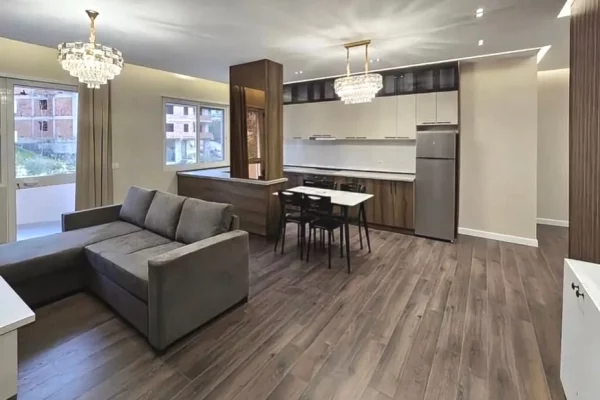 Shtepi ne shitje Apartament ne Tirane, 2+1, Mobilimi E mobiluar, Pagesa 197,000,000  Leke.