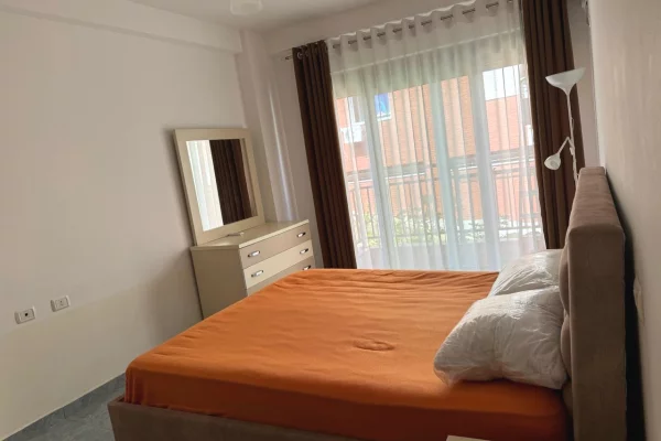 Shtepi ne shitje Apartament ne Tirane, 1+1, Mobilimi E mobiluar, Pagesa 1,290,000,000  Leke.