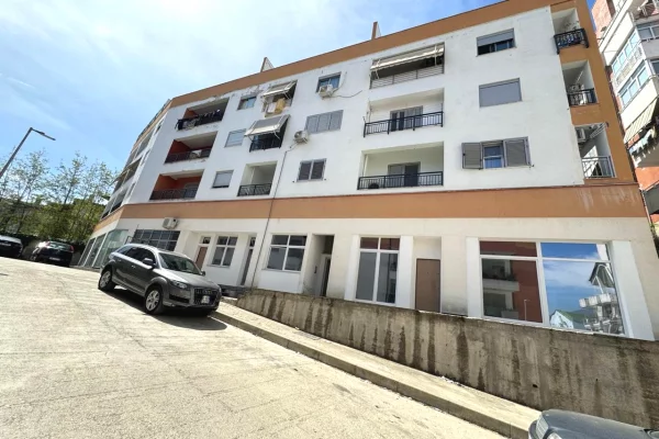 Shtepi ne shitje Apartament ne Tirane, 1+1, Mobilimi E mobiluar, Pagesa 1,290,000,000  Leke.