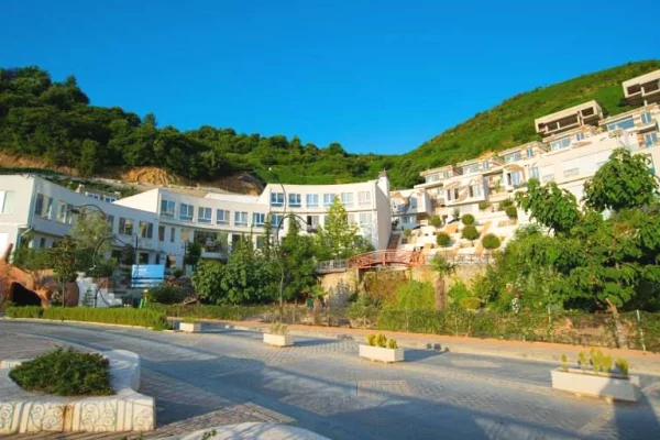 🏡 APARTAMENT LUKSOZ 2+1 PËR SHITJE – DON BOSKO 📍 Don Bosko – pranë Bar Artistit, Tiranë