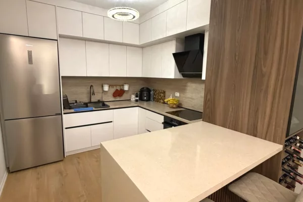 Shtepi ne shitje Apartament ne Tirane, 2+1, Mobilimi E mobiluar, Pagesa 320,000  Euro.