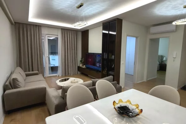 Shtepi ne shitje Apartament ne Tirane, 2+1, Mobilimi E mobiluar, Pagesa 320,000  Euro.