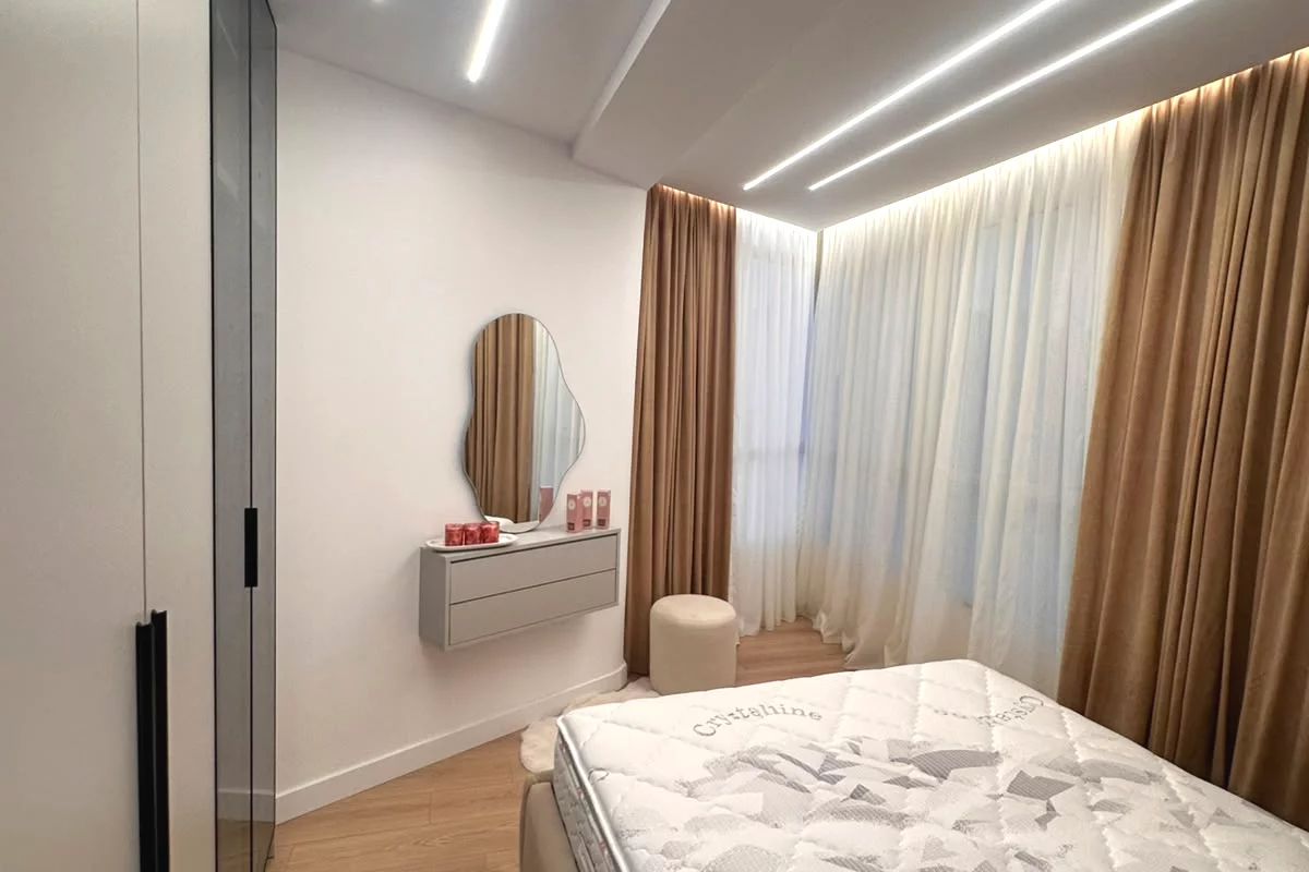 Shtepi ne shitje Apartament ne Tirane, 1+1, Mobilimi E mobiluar, Pagesa 115,000,000  Leke.