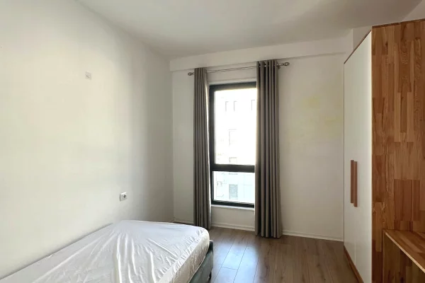 Shtepi ne shitje Apartament ne Tirane, 3+1, Mobilimi Bosh, pa mobiluar, Pagesa 370,000  Euro.