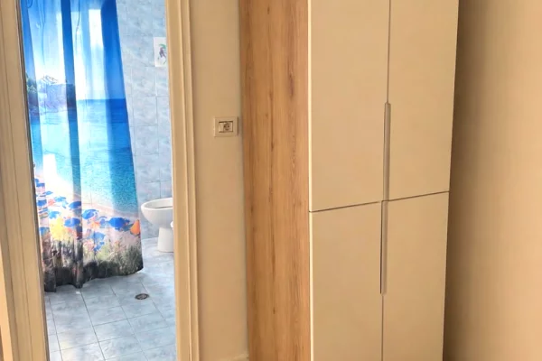 Shtepi ne shitje Apartament ne Tirane, 1+1, Mobilimi E mobiluar, Pagesa 13,500,000  Leke.