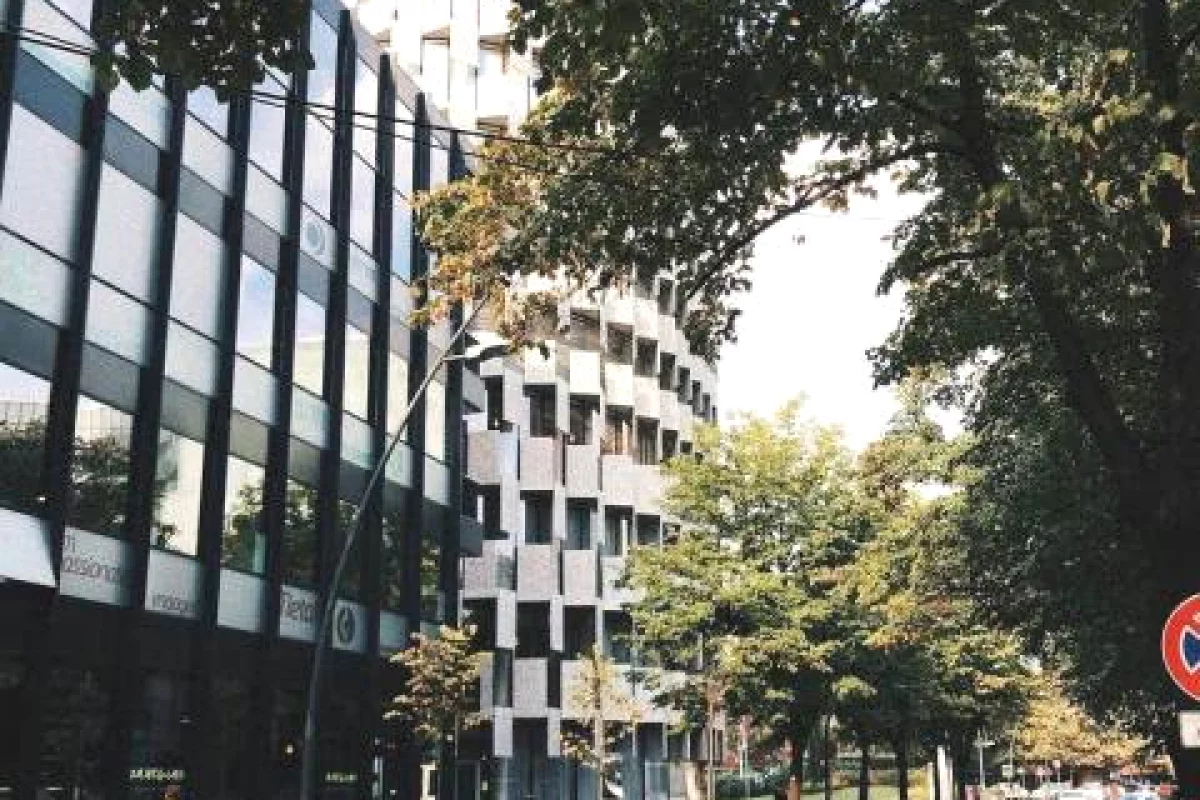 Shtepi ne shitje Apartament ne Tirane, 4+1, Mobilimi Bosh, pa mobiluar, Pagesa 548,960  Euro.