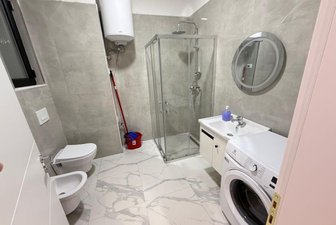 Shtepi me qera Apartament ne Tirane, 1+1, Mobilimi E mobiluar, Pagesa 450  Euro.