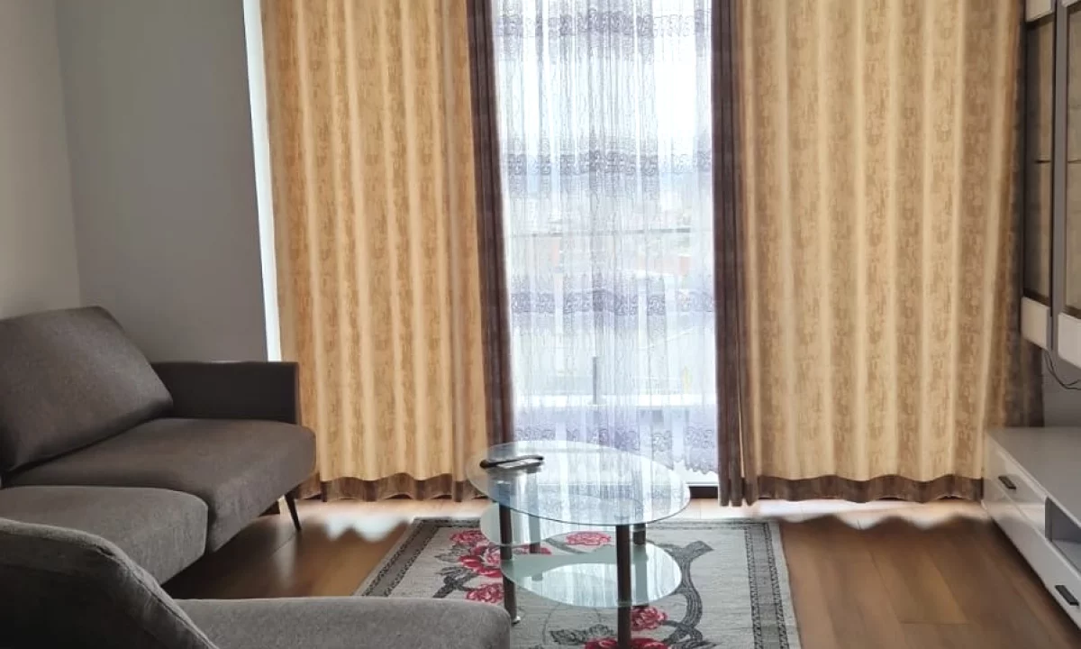 Shtepi me qera Apartament ne Tirane, 1+1, Mobilimi E mobiluar, Pagesa 600  Euro.