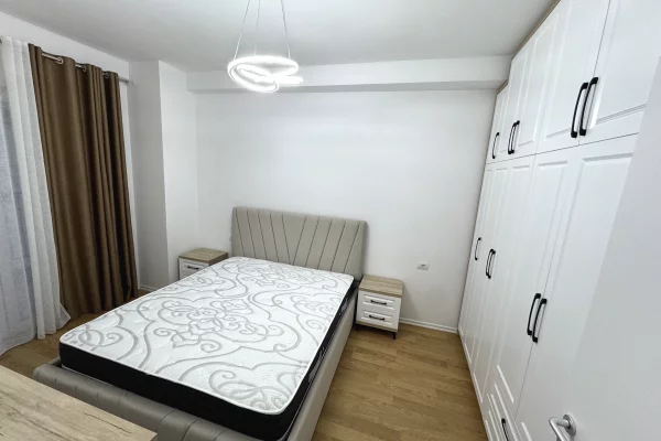 Shtepi me qera Apartament ne Tirane, 1+1, Mobilimi E mobiluar, Pagesa 700  Euro.