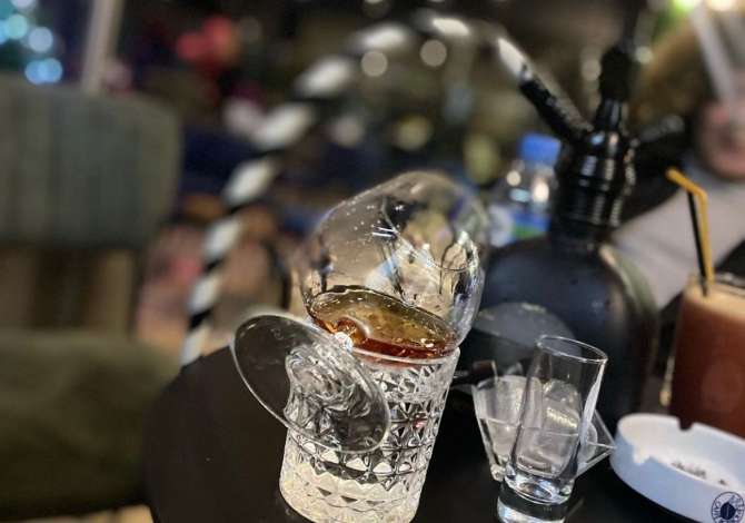 Offerte di lavoro a Tirana, Profession Kamarier , Con esperienza, Pagamento 20,000  Leke.