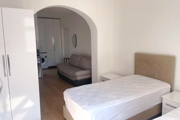Shtepi me qera Apartament ne Tirane, Garsoniere, Mobilimi E mobiluar, Pagesa 35,000  Leke.