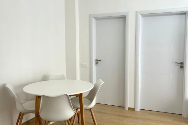 Shtepi me qera Apartament ne Tirane, 1+1, Mobilimi E mobiluar, Pagesa 45,000  Leke.