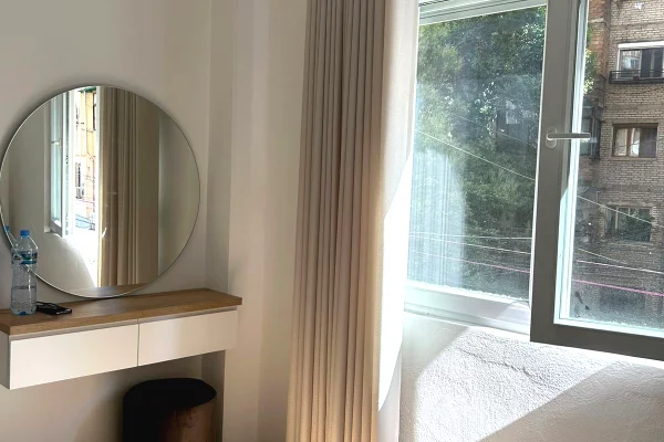 Shtepi me qera Apartament ne Tirane, 1+1, Mobilimi E mobiluar, Pagesa 65,000  Leke.