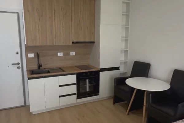 Shtepi me qera Apartament ne Tirane, Garsoniere, Mobilimi E mobiluar, Pagesa 32,000  Leke.