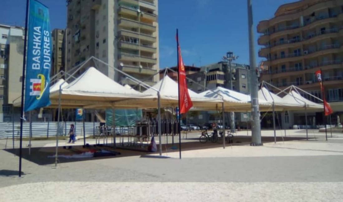 Ofrojme Tenda, Cadra, Tavolina, Karrige dhe Stola me qera per dasma dhe evente te ndryshme familjare ne Tirane durres lezhe shkoder 