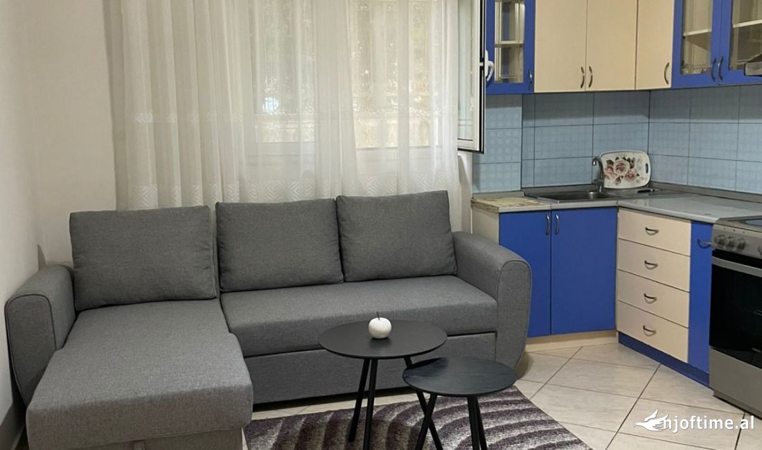 Appartamento in affitto a Tirana 1+1, Arredato