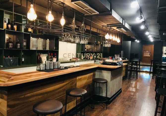 Ambiente Commerciale in Affitto 1+1 a Tirana - 6,000 Euro