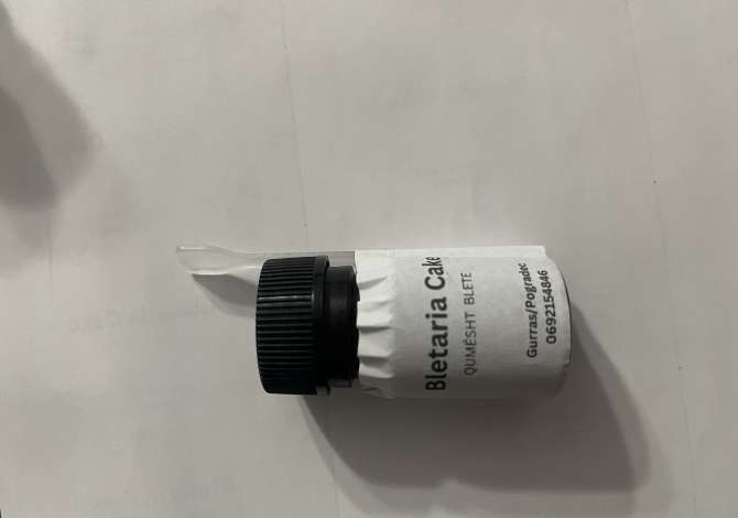 Different articles a Tirana - 5,000 Leke